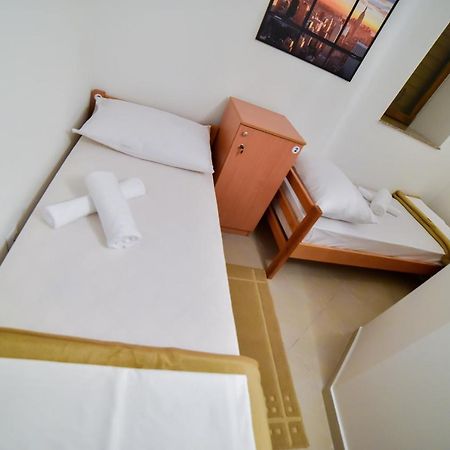 Hostel Sinj Ngoại thất bức ảnh