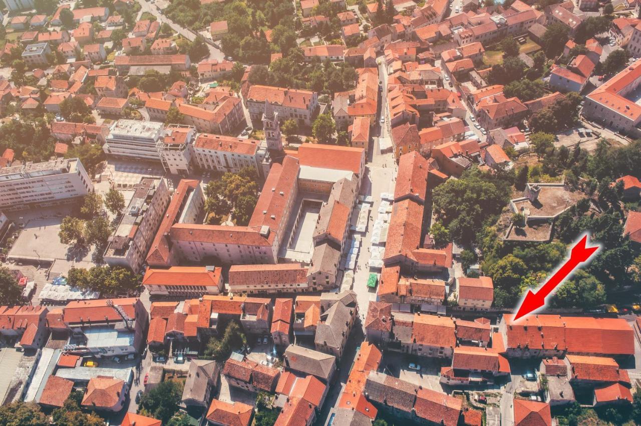 Hostel Sinj Ngoại thất bức ảnh