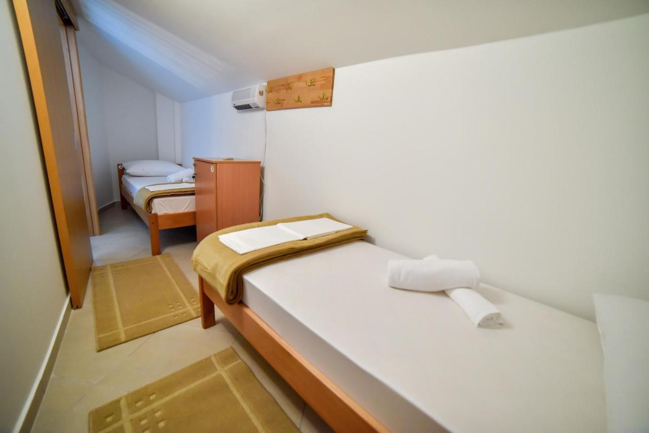 Hostel Sinj Ngoại thất bức ảnh