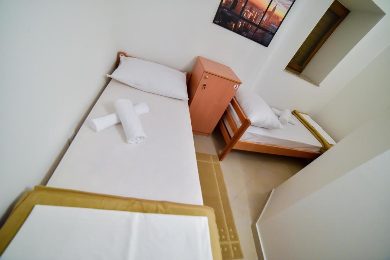Hostel Sinj Ngoại thất bức ảnh