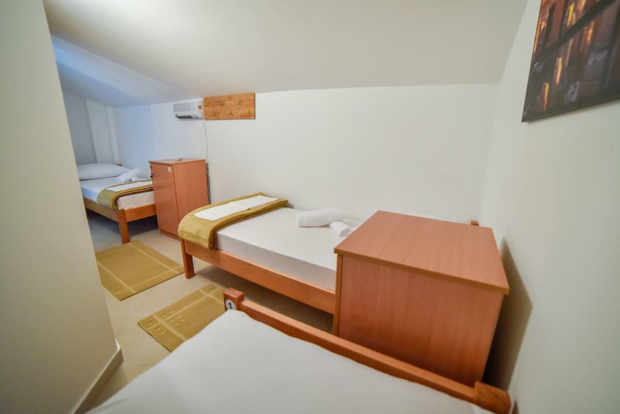 Hostel Sinj Ngoại thất bức ảnh